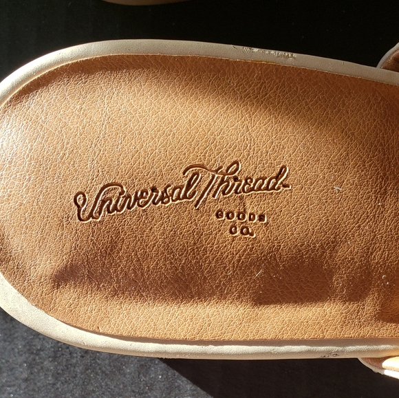Universal Thread Cream Mules. Size 11 - Picture 3 of 4